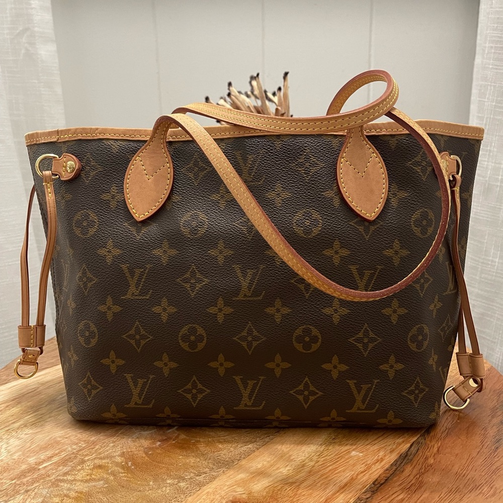 Authentic Louis Vuitton Neverfull PM